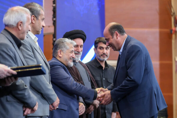 همزمان با فرارسیدن چهل‌وچهارمین سالروز تأسیس دانشگاه آزاد اسلامی و برگزاری یازدهمین جشنواره ملی فرهیختگان